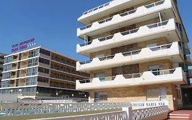 Urbanización Bahía Mar con piscina